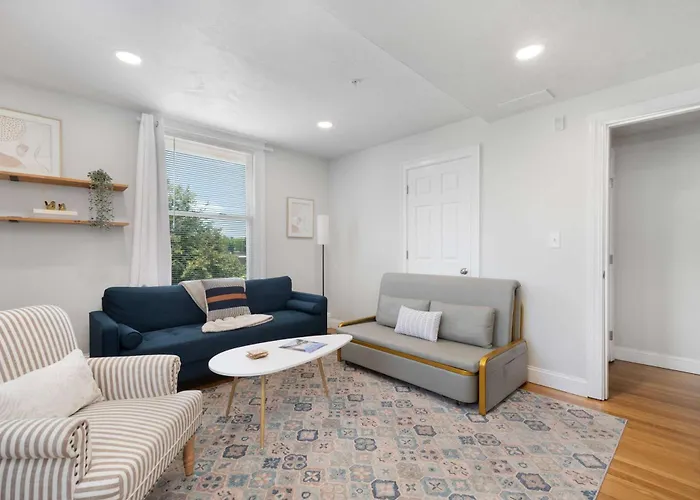 Jennifer'S Cozy Apt Near Brown W In Unit Laundry