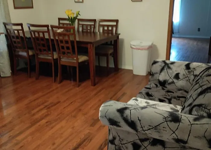 Private 1-Br Ensuite With Separate Entrance Spooville Llc