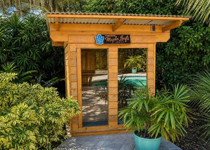 Private Oasis Heated Pool & Sauna