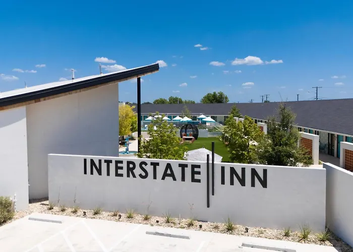 Interstate Inn