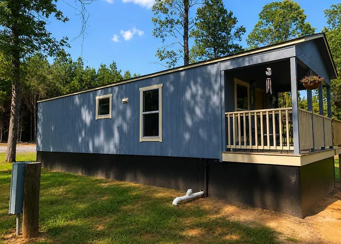 Huckleberry Hideaway