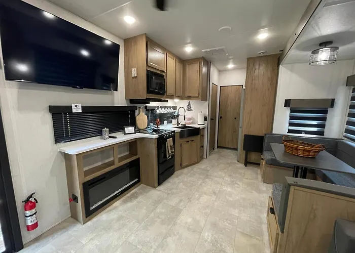 Huckleberry Hideaway