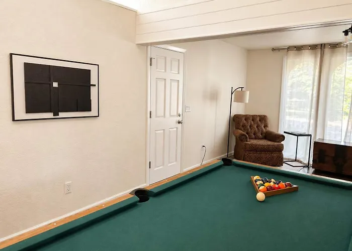 The Affordable Family Fun House- Ping Pong, Pool Table, Darts