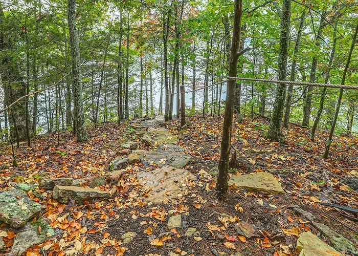 Lake Views & Golf Access At Secluded Drasco Lodge