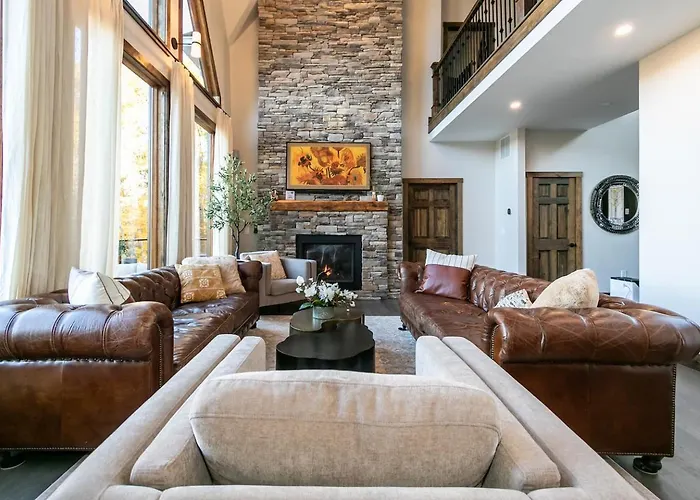 Mountain Retreat, 6000 Sq Feet Of Luxury And Fun