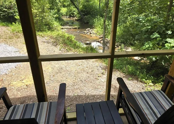 Cozy Warm Creekside Escape W Wifi & Hot Shower