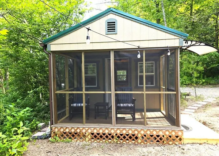 Cozy Warm Creekside Escape W Wifi & Hot Shower