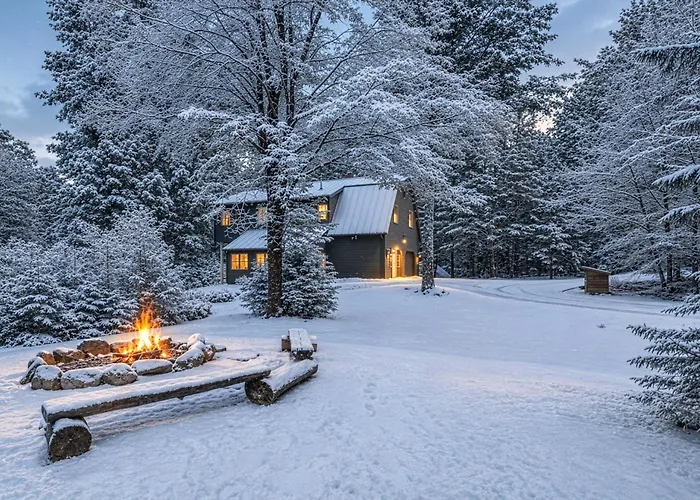 Slippery Slope Chalet, Hot Tub, Arcade, Firepit, 5 Min To Base, Nightlife And Restaurants