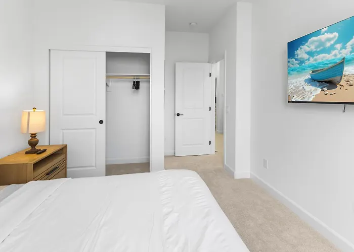 4 Bed Large House In San Diego Amazing Amenities