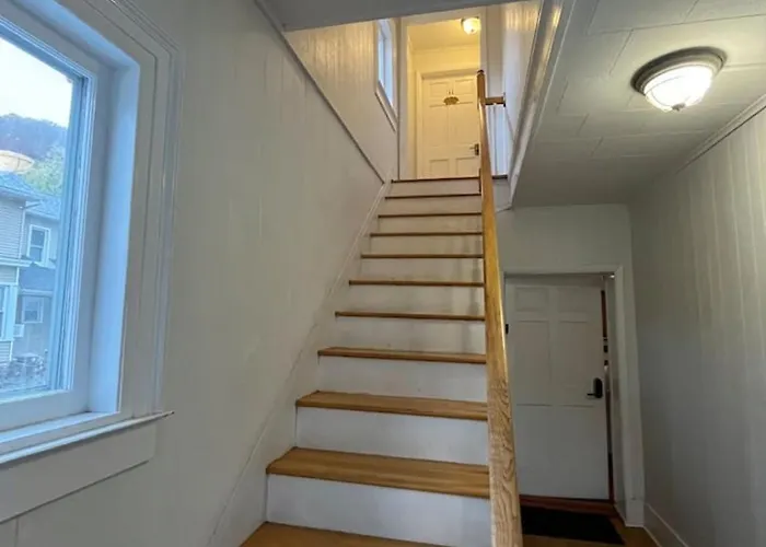 Gulf Stream House - Hammondsport Getaway Unit 12