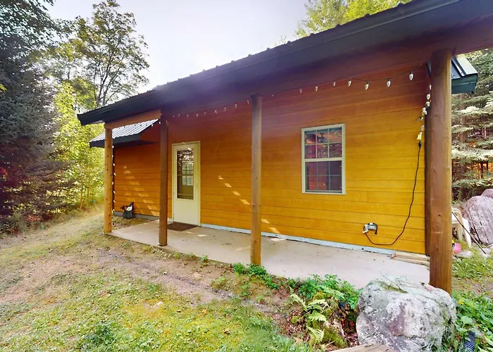 Balsam Ridge Cabin 2- Wolf