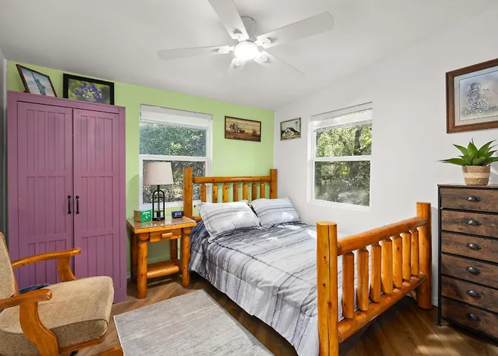 San Antonio Area Treehouse Hill Country Hi View Landing