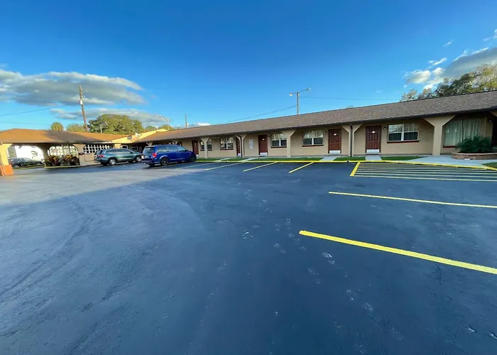 Shangri La Motel