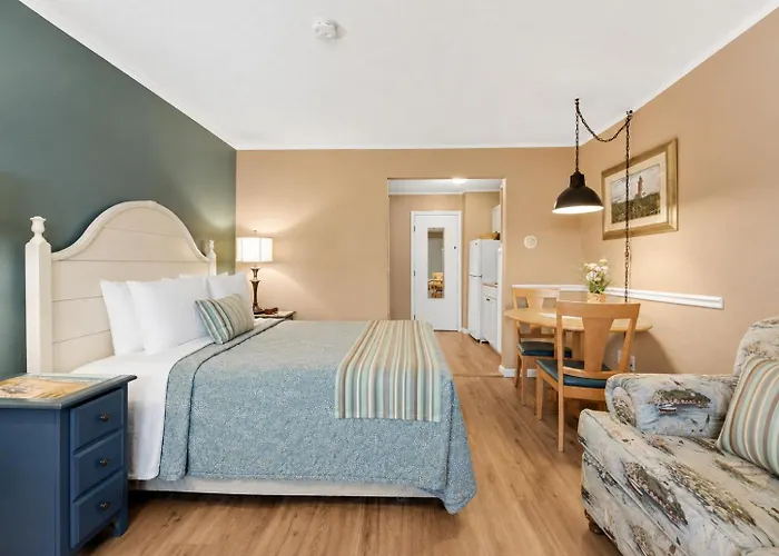 Pier 7 Condominium Resort