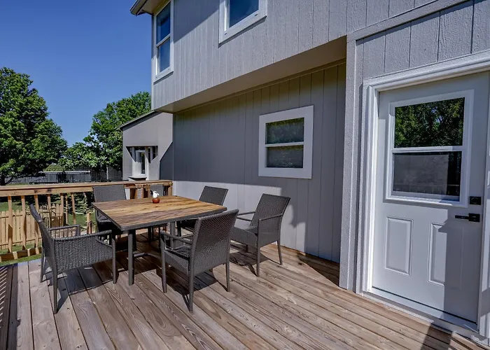 Olathe Lux Retreat 4 Bedroom Olathe Home 4 Bath 2K 3Q Sleeps10