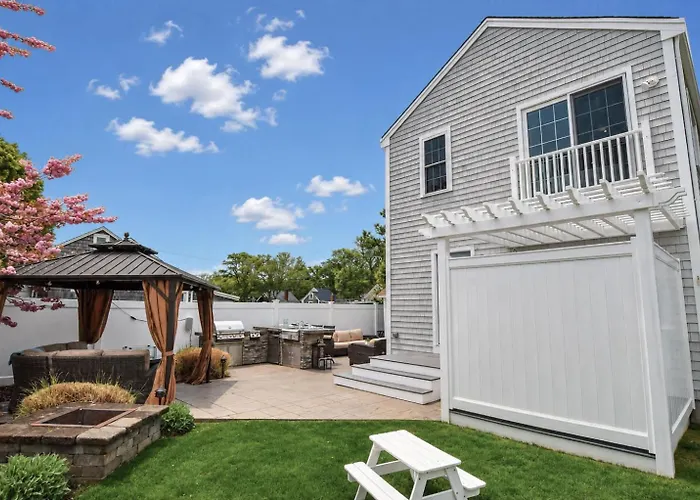 500 Ft To Sea Street Beach Patio Outdoor Kitchen