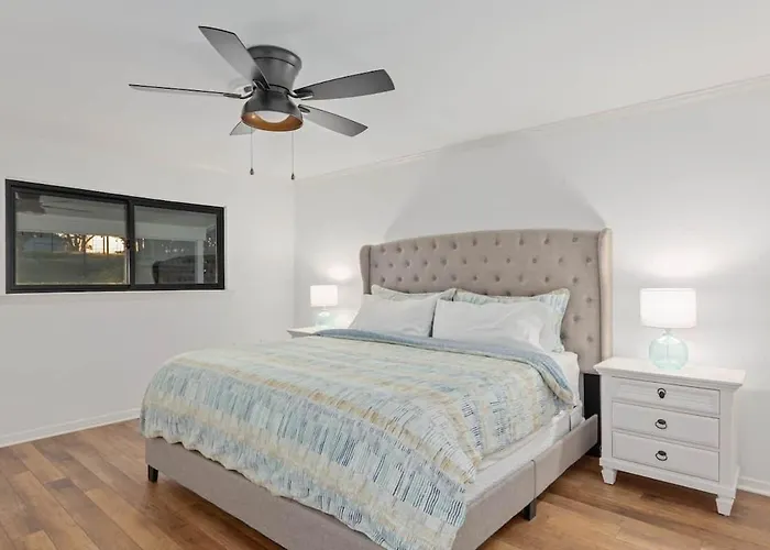 Lake Whitney | 2 Homes, Hot Tub, Sleeps 12