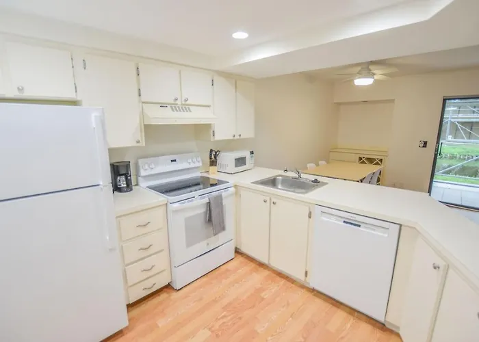Beautiful 1St Floor Beach Jupiter Condo On Canal