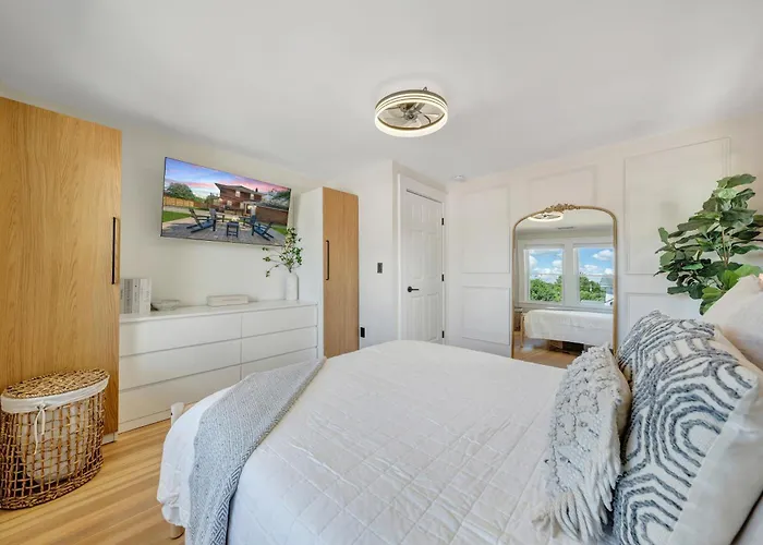 Time On 10Th Blends Historic Charm With Modern Comfort