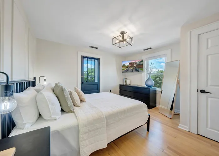 Time On 10Th Blends Historic Charm With Modern Comfort