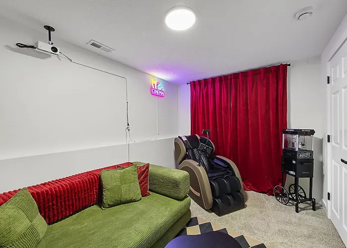 Normal Escape Near Isu - Group Stay - Game Room & Hot Tub
