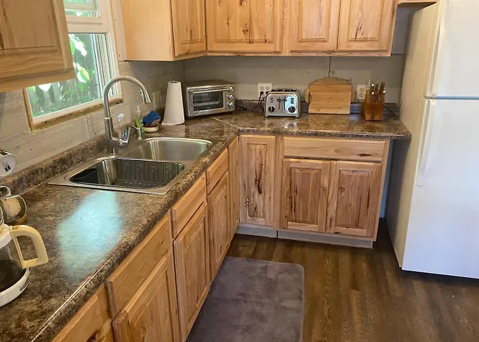“The Cottage “On Lake Amnicon. Pet Friendly!