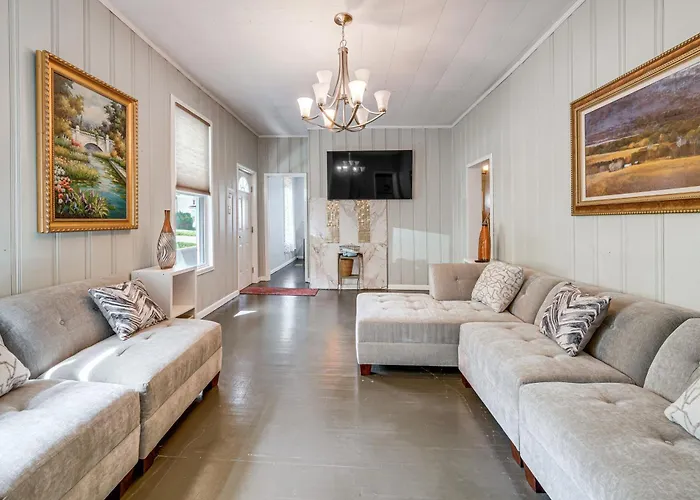 Pets Welcome! Hinton Home W/ Mtn Views