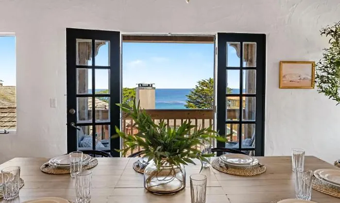 3263 Villa By The Sea