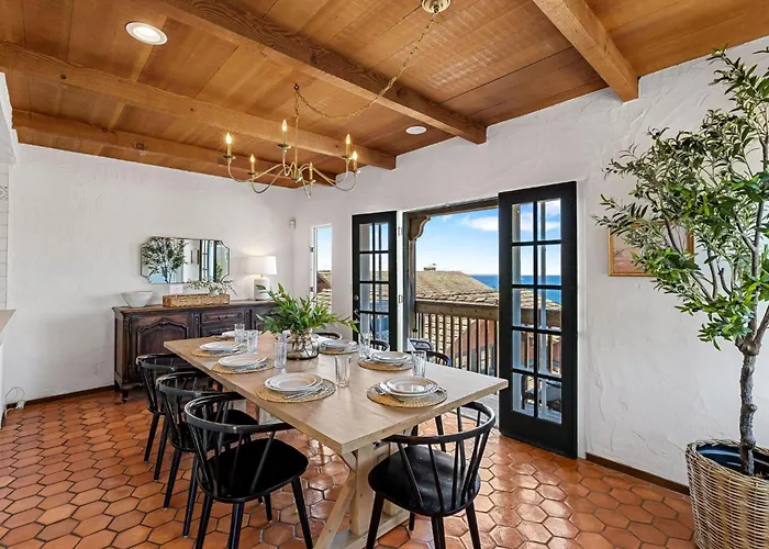 3263 Villa By The Sea