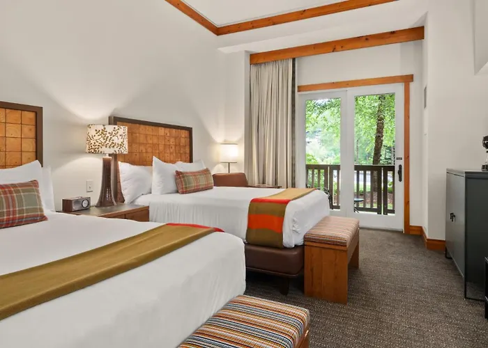 1322 Spruce Peak Mountain Side Guest Room 2- Beds Sleeps 4 Ski In Ski Out By Stowe Mountain Rentals