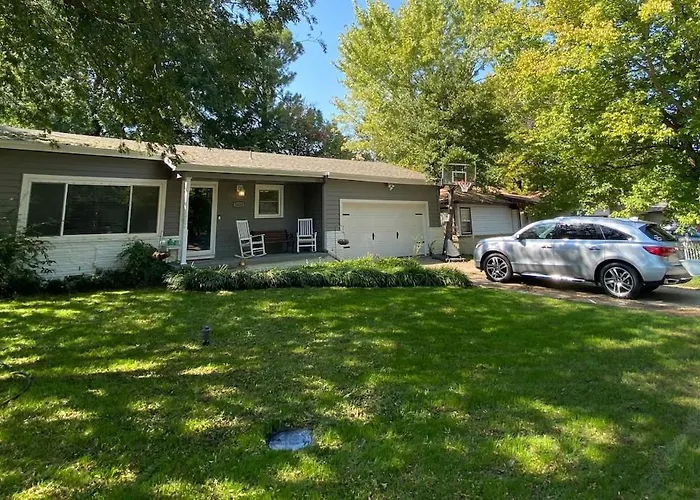 Ba Rose District Older Cute Home