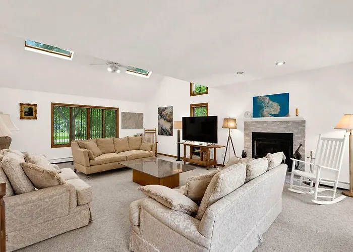 Westhampton Beach Retreat - Pool, Hot Tub & Minutes To Main St