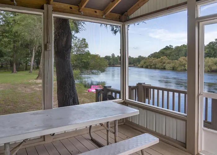 Suwannee Rv Campground Retreat
