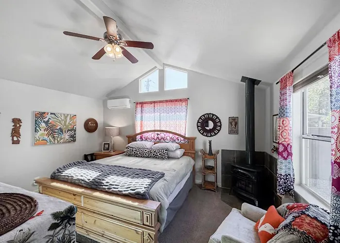 Murphys Home, Walk To Downtown, Sleeps 9, Fire Pit, Ev Charge
