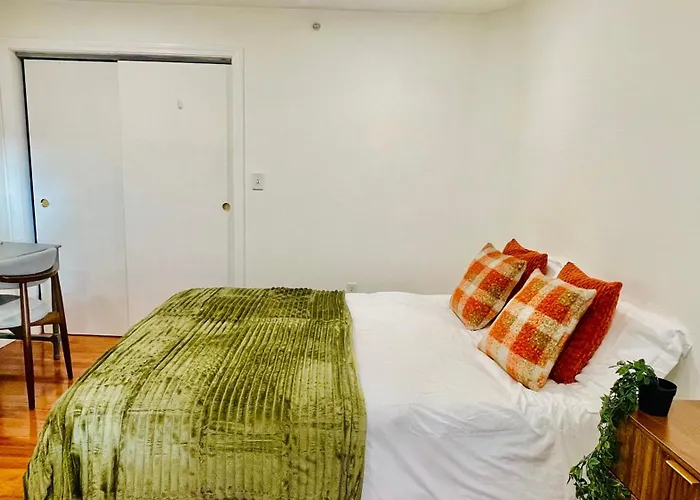 Private Room Shared Bath With Steps To Mit And Kendall