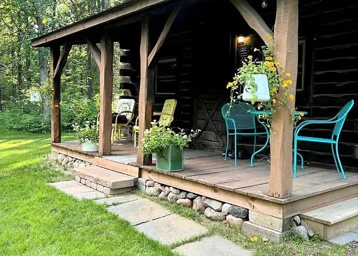 Secluded Studio Cabin With Private Lakefront Near Park Rapids, Minnesota