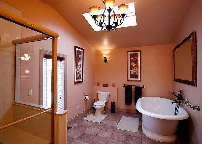 Beautiful Bedroom Suite Rental In Bed And Breakfast Near Canandaigua Lake, New York