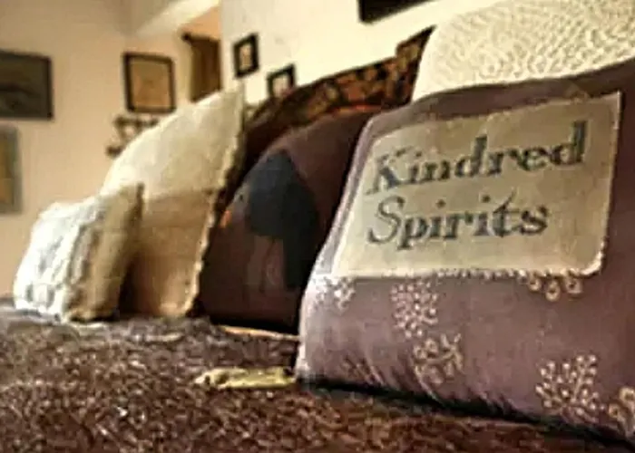 Lovely Pet-Friendly Bed And Breakfast Getaway In Lincoln, Nebraska