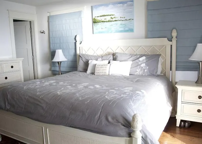 Waterfront Cottage Retreat Near Grayton Beach, Florida