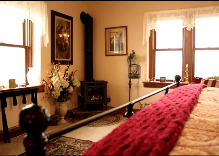 Romantic Bed And Breakfast Staycation For Two Guests In Lincoln, Nebraska