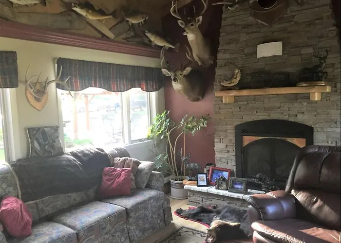 Family Friendly Vacation Rental In Pikes Creek River Valley Near Bayfield, Wisconsin