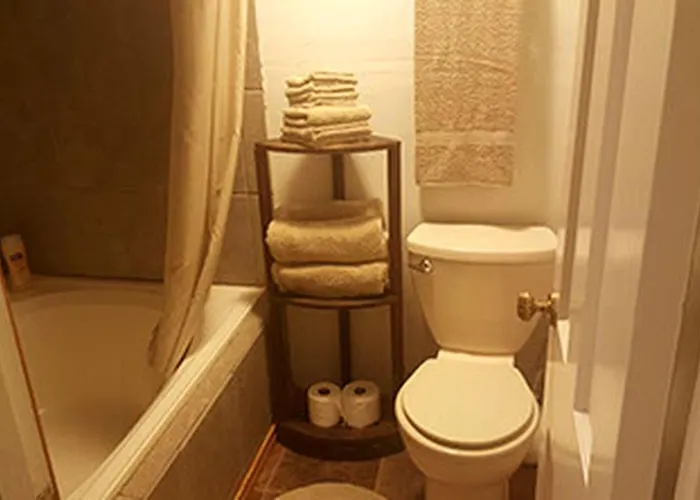 Charming Vacation Rental At Eclectic Property Near Lake Palestine In Canton, Texas