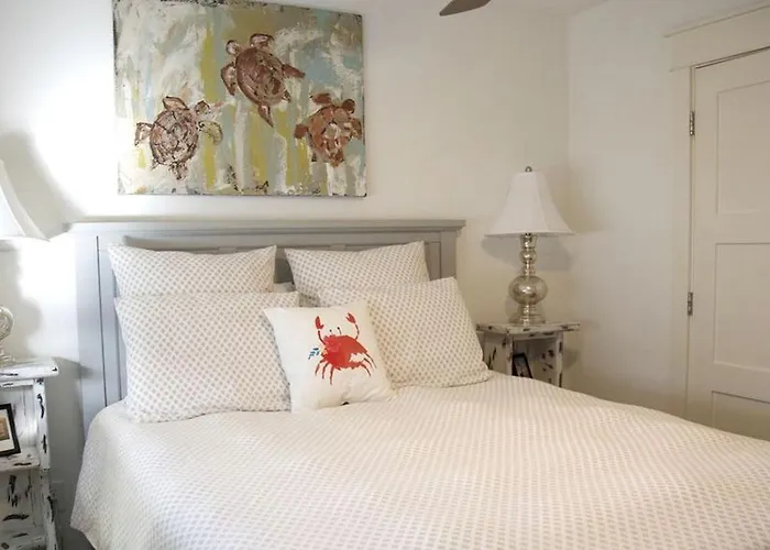 Waterfront Cottage Retreat Near Grayton Beach, Florida