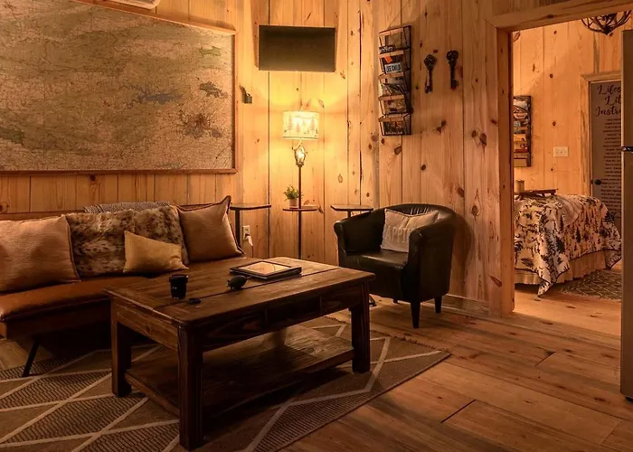 Cabin Retreat With Fire Pit & Scenic Ridge Views In Caddo Gap, Arkansas