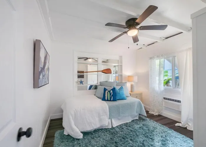 North Shore House 2 Bed 1 Bath