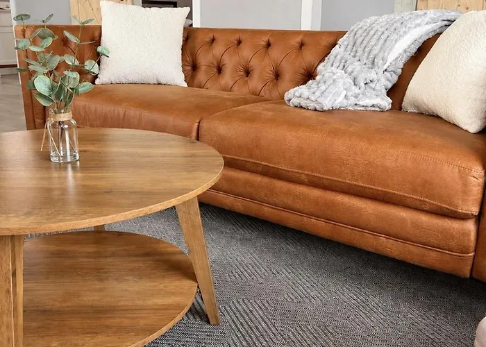 Dog Friendly Cottage, Near The Beach And Downtown