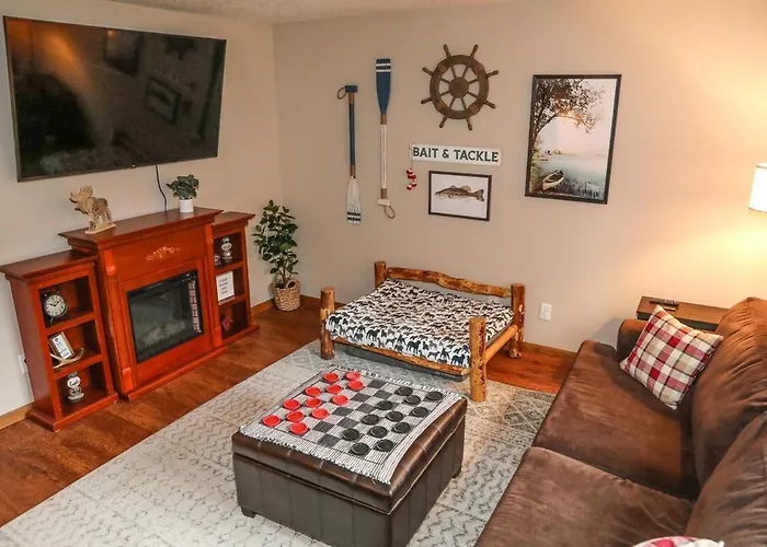 Cozy Pet-Friendly Home Near Hiking Trails And Lake Vermilion