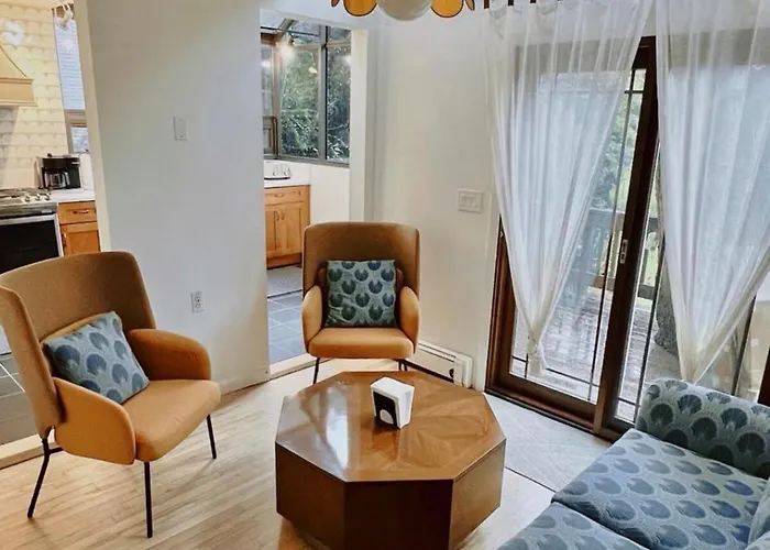 Single Family Home In Whiteplains New York