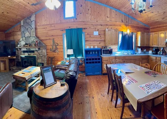 Pine Cabin 2Bd 2 Bath