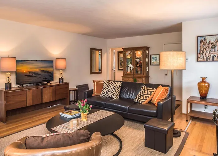 3759 Pacific Grove Retreat